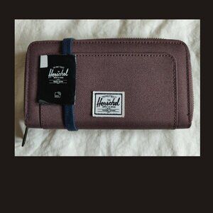 Herschel wallet